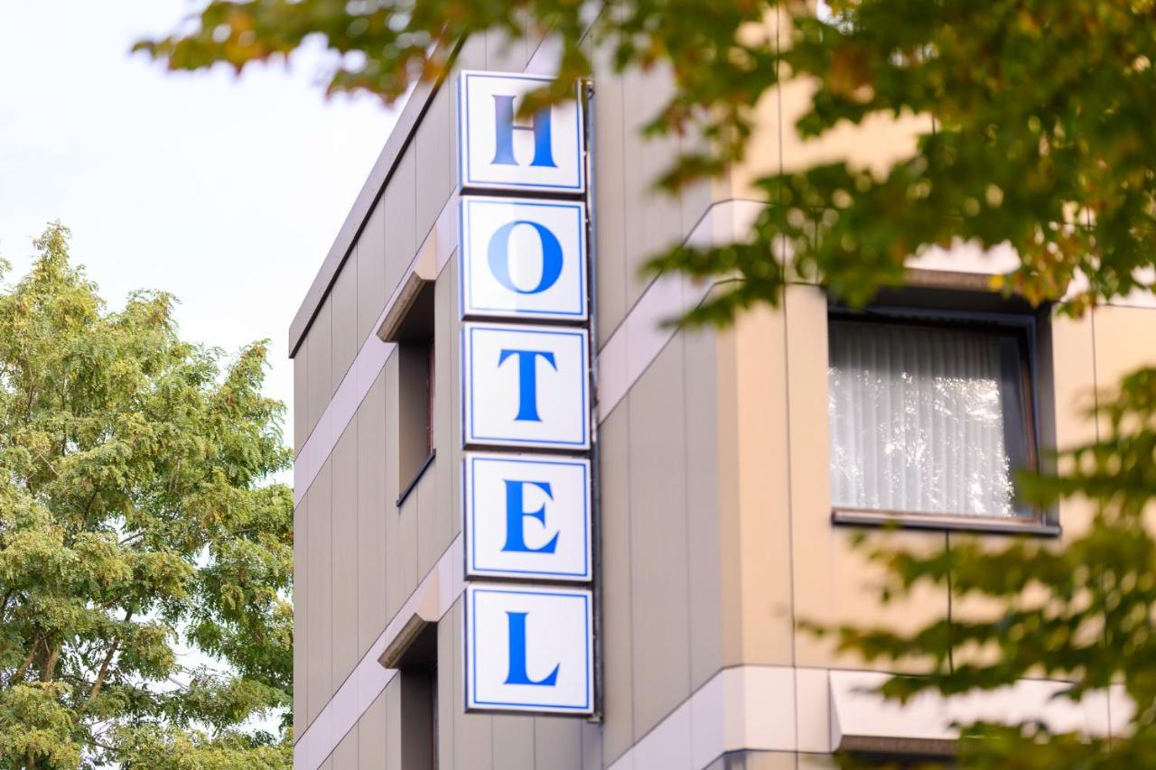 โรแรมฮันโนเวอร์ แอร์พอร์ต บาย พรีเมียร์ คลาส Hotel Langenhagen  ภายนอก รูปภาพ